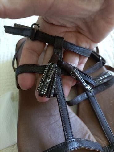 Odlične, čista koža br 40 na čičak.Tabanica mekana kožna.Preudobne at lalafo.rs Odlične, čista koža br 40 na čičak.Tabanica mekana kožna.Preudobne