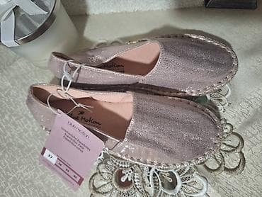 Espadrile NOVO
Veličina 37
Cena700 dinara na lalafo.rs — 2 Espadrile NOVO
Veličina 37
Cena700 dinara — 2