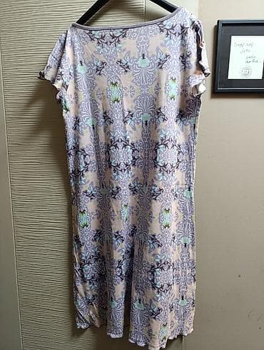 Ženska spavaćica sa kratkim rukavima - Kroj: ravna, komotna silueta na lalafo.rs — 2 Ženska spavaćica sa kratkim rukavima - Kroj: ravna, komotna silueta — 2