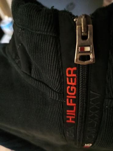 Original Tommy Hilfiger muški duks sa rajsferšlusom do pola na lalafo.rs — 3 Original Tommy Hilfiger muški duks sa rajsferšlusom do pola — 3