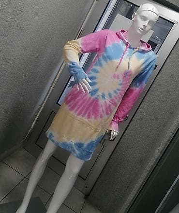 sako laneni: Haljina sa kapuljačom, dugačkih rukava, sa kengur džepom. Model je u at lalafo.rs — 4 sako laneni: Haljina sa kapuljačom, dugačkih rukava, sa kengur džepom. Model je u — 4