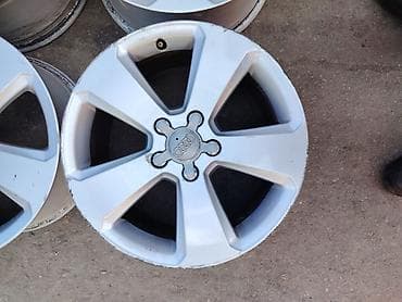 Transport: Alu felne audi 5x112 R17
7.5Jx17H2
Et51 at lalafo.rs — 2 Transport: Alu felne audi 5x112 R17
7.5Jx17H2
Et51 — 2