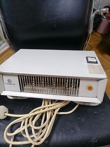 Grejalica duvaljka 2000 w ispravna Ei Niš Jugoslavija. Ima kabla oko na lalafo.rs — 1 Grejalica duvaljka 2000 w ispravna Ei Niš Jugoslavija. Ima kabla oko — 1