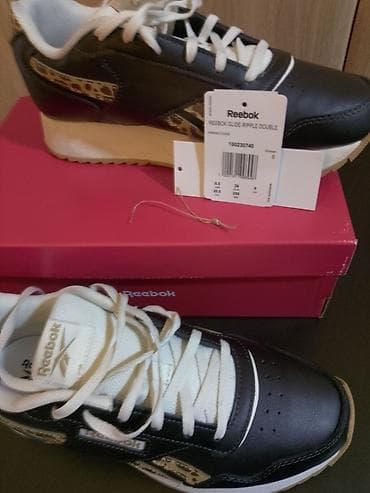 Reebok ženske patike,velicina 39,duzina gazista 25,5 cm.Par puta na lalafo.rs Reebok ženske patike,velicina 39,duzina gazista 25,5 cm.Par puta