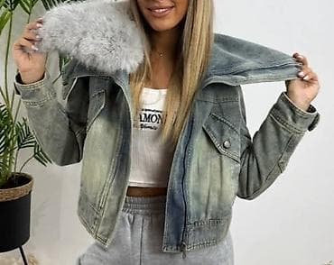 Ženska kratka teksas jakna sa krznom. Cena 6000 dinara Ovaj model na lalafo.rs — 1 Ženska kratka teksas jakna sa krznom. Cena 6000 dinara Ovaj model — 1