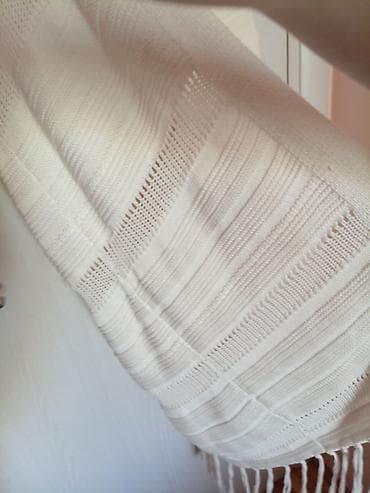 Prelep kardigan, obučen jednom ili dvaput, boja prljavo bela na lalafo.rs — 6 Prelep kardigan, obučen jednom ili dvaput, boja prljavo bela — 6