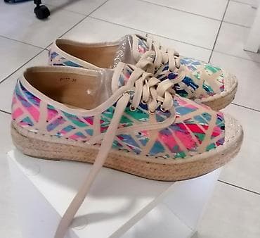 Ženske platnene espadrilne patike sa pertlanjem, ukrašene raznobojnim na lalafo.rs — 4 Ženske platnene espadrilne patike sa pertlanjem, ukrašene raznobojnim — 4