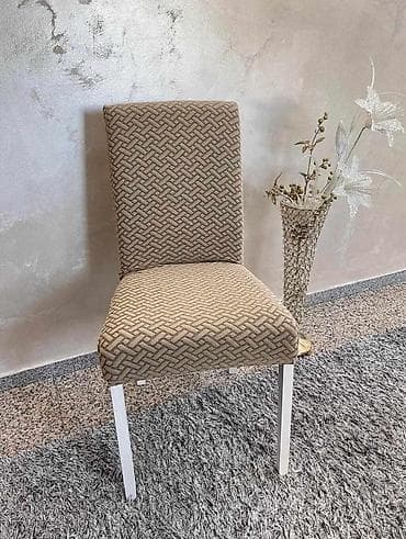 Prekrivači za stolice bez karnera 🌺
6 komada 🌺 na lalafo.rs — 3 Prekrivači za stolice bez karnera 🌺
6 komada 🌺 — 3