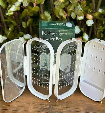 Organizator nakita U beloj boji Za minđuše, lančiće, narukvice Na na lalafo.rs — 7 Organizator nakita U beloj boji Za minđuše, lančiće, narukvice Na — 7