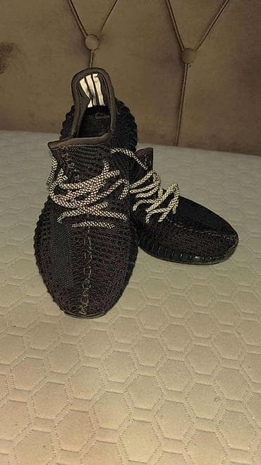 Patike – crne pletene sportske tenisice sa reflektujućim pertlama - na lalafo.rs — 2 Patike – crne pletene sportske tenisice sa reflektujućim pertlama - — 2