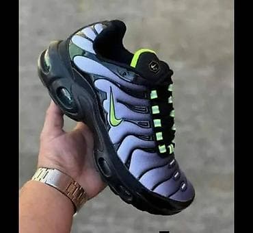 Nike Air Max Plus (TN) dečije patike – više boja Dostupni brojevi na lalafo.rs — 7 Nike Air Max Plus (TN) dečije patike – više boja Dostupni brojevi — 7