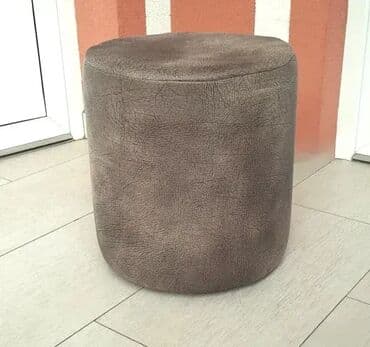 🪑 Tabure 2 – Praktičan, moderan i udoban! 🪑 ✔ Dimenzije: 40x40 cm ✔ na lalafo.rs 🪑 Tabure 2 – Praktičan, moderan i udoban! 🪑 ✔ Dimenzije: 40x40 cm ✔