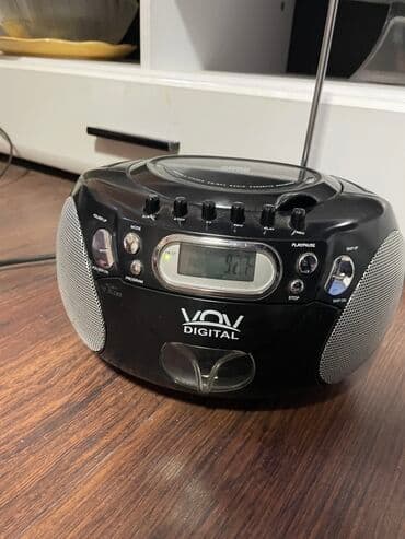 Radio radi antena ne moze skroz da se izvuce ali odlicno radi radio at lalafo.rs Radio radi antena ne moze skroz da se izvuce ali odlicno radi radio