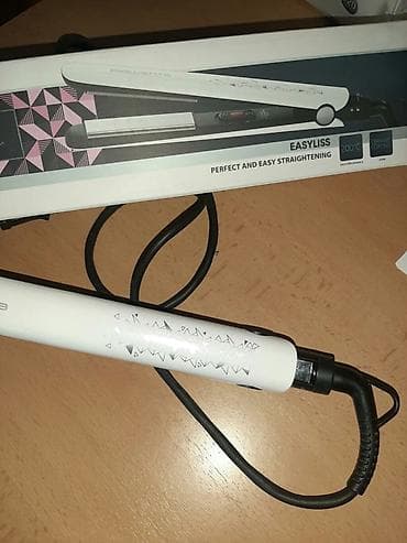 Rowenta SILVER SF1525,keramička,200C.
Odlično stanje na lalafo.rs — 3 Rowenta SILVER SF1525,keramička,200C.
Odlično stanje — 3