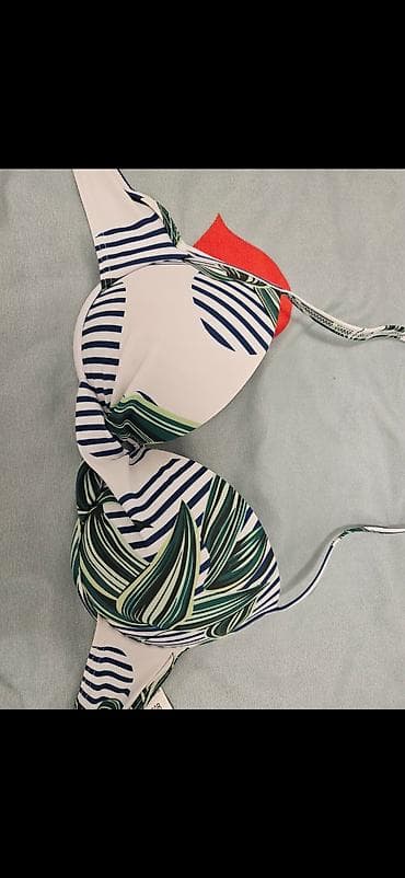 Nov Bonnati gornji deo kupaceg 80b, prelep na lalafo.rs — 2 Nov Bonnati gornji deo kupaceg 80b, prelep — 2