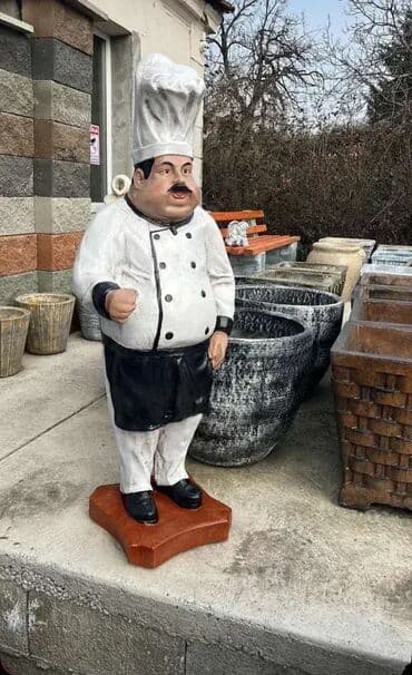 Betonska figura - Kuvar 🍽️👨🍳 Izuzetna figura kuvara izrađena od na lalafo.rs Betonska figura - Kuvar 🍽️👨🍳 Izuzetna figura kuvara izrađena od