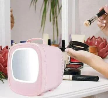 Neseseri: Frižider za kozmetiku – Električna prenosiva torba ❄️ Moderan mini na lalafo.rs Neseseri: Frižider za kozmetiku – Električna prenosiva torba ❄️ Moderan mini