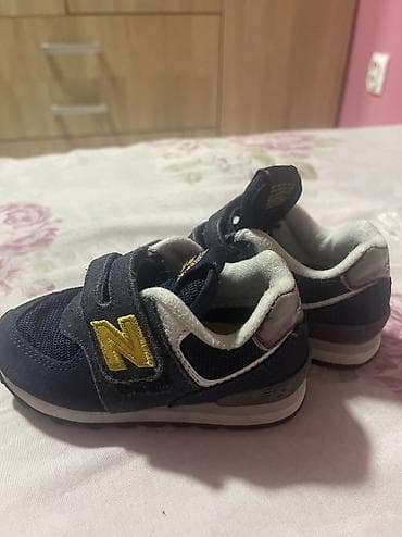 Dečije patike New Balance 574 - Model: 574 (oznaka na jeziku i na lalafo.rs — 1 Dečije patike New Balance 574 - Model: 574 (oznaka na jeziku i — 1