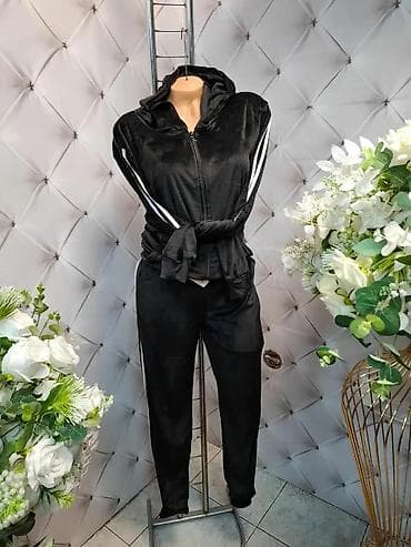 Women's Sweatsuits: Ženski komplet trenerke od mekog pliša/velura, dvodelni. 3xl, 4xl 5xl at lalafo.rs — 1 Women's Sweatsuits: Ženski komplet trenerke od mekog pliša/velura, dvodelni. 3xl, 4xl 5xl — 1