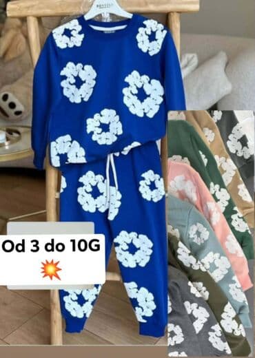 Dečiji komplet džemper + donji deo (trenerka) sa printom belih cvetnih na lalafo.rs Dečiji komplet džemper + donji deo (trenerka) sa printom belih cvetnih