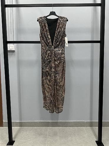 💫Elegantna haljina sa animal printom
3500 din na lalafo.rs — 2 💫Elegantna haljina sa animal printom
3500 din — 2