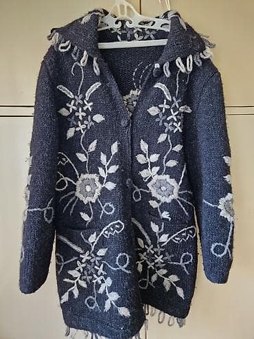 Ručno pleten kardigan sa kapuljačom - Boja: tamnosiva/antracit sa na lalafo.rs Ručno pleten kardigan sa kapuljačom - Boja: tamnosiva/antracit sa