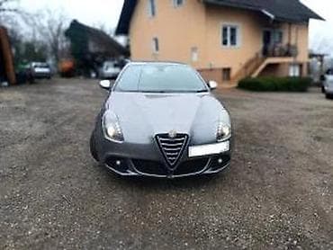 Transport: Alfa Romeo Giulietta branik prednji kod boje 618. Alfa Romeo Giulietta at lalafo.rs — 2 Transport: Alfa Romeo Giulietta branik prednji kod boje 618. Alfa Romeo Giulietta — 2