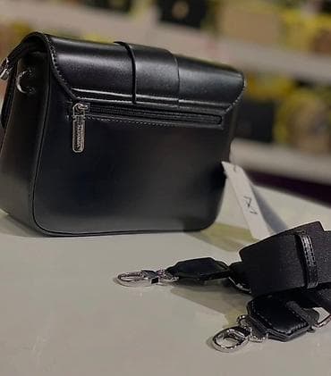 Mona torbicaa
A klasa
4300 din Akcija
22x16 at lalafo.rs — 5 Mona torbicaa
A klasa
4300 din Akcija
22x16 — 5