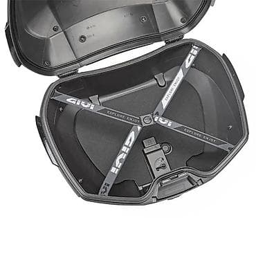 Travel suitcases and bags: GIVI Monokey V56N top case – zapremina 56 L - Prostrani zadnji kofer at lalafo.rs — 4 Travel suitcases and bags: GIVI Monokey V56N top case – zapremina 56 L - Prostrani zadnji kofer — 4