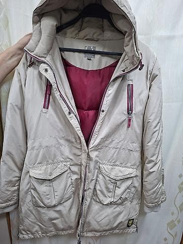 zenske broj: Zimska ženska jakna s kapuljačom – Comma - Boja: bež spolja, bordo at lalafo.rs — 2 zenske broj: Zimska ženska jakna s kapuljačom – Comma - Boja: bež spolja, bordo — 2