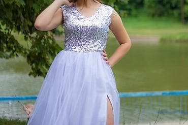 Svečana duga haljina sa šljokičastim gornjim delom i visokim šlicem - na lalafo.rs — 2 Svečana duga haljina sa šljokičastim gornjim delom i visokim šlicem - — 2