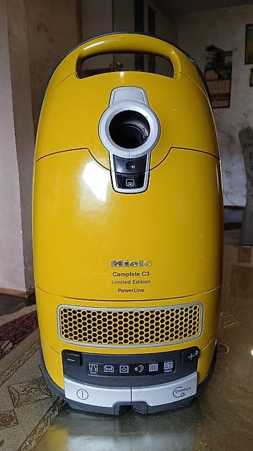 Miele usisivač s kesom – Complete C3 PowerLine, Limited Edition (žuta) na lalafo.rs — 1 Miele usisivač s kesom – Complete C3 PowerLine, Limited Edition (žuta) — 1