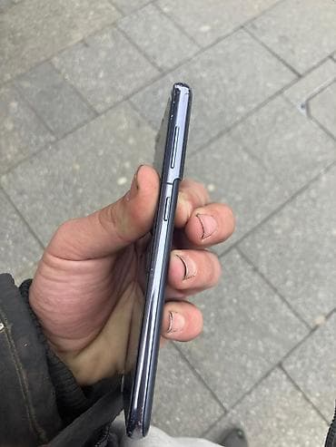 Samsung Galaxy S21 (tamno siva) - Ekran: 6.2" Dynamic AMOLED 2X, 120 na lalafo.rs — 4 Samsung Galaxy S21 (tamno siva) - Ekran: 6.2" Dynamic AMOLED 2X, 120 — 4