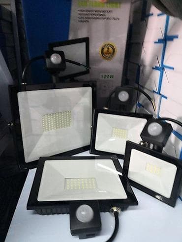 LED reflektori paneli neonke. Sa plavim svetlom ring paneli i na lalafo.rs — 4 LED reflektori paneli neonke. Sa plavim svetlom ring paneli i — 4