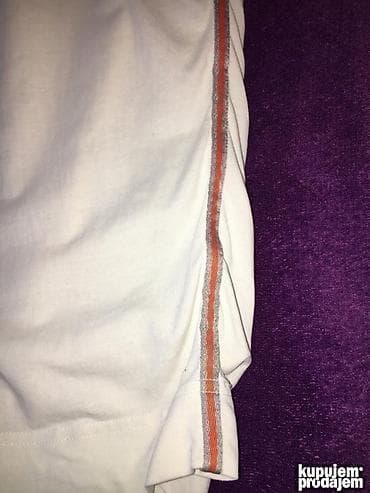 Original Hugo Boss majica M 100% cotton Crnosiva boja ramena 45cm na lalafo.rs — 7 Original Hugo Boss majica M 100% cotton Crnosiva boja ramena 45cm — 7