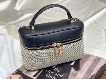 💫Ženska torbica
✅Cena 2700 din na lalafo.rs 💫Ženska torbica
✅Cena 2700 din