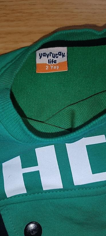 Dečija trenerka u zelenoj i crnoj boji, veličine 2 godine. Komplet se na lalafo.rs — 3 Dečija trenerka u zelenoj i crnoj boji, veličine 2 godine. Komplet se — 3