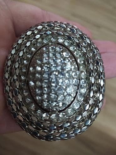 Prodajem dve masivne svečane narukvice,jedna debela okrugla - 1200 na lalafo.rs — 7 Prodajem dve masivne svečane narukvice,jedna debela okrugla - 1200 — 7