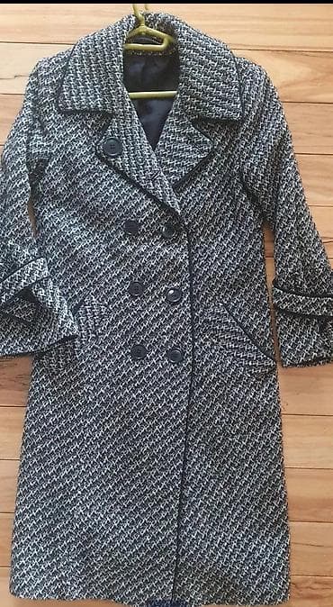 Elegantan ženski kaput – dvoredno kopčanje - Kroj: klasičan na lalafo.rs — 1 Elegantan ženski kaput – dvoredno kopčanje - Kroj: klasičan — 1