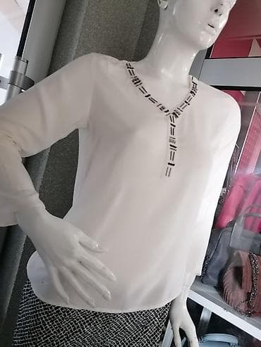 dve suknje po: Bela ženska bluza dugih rukava sa V-izrezom, idealna za svakodnevno at lalafo.rs — 3 dve suknje po: Bela ženska bluza dugih rukava sa V-izrezom, idealna za svakodnevno — 3