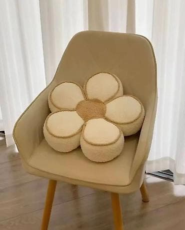 Dekorativni jastuk u obliku cveta Dimenzije 70x70 - Dizajn: pet latica na lalafo.rs — 3 Dekorativni jastuk u obliku cveta Dimenzije 70x70 - Dizajn: pet latica — 3