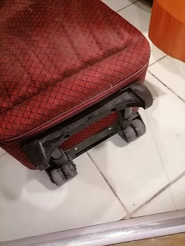 Akcija! Kofer putni na točkiće manji dobar. Oko 50 /35 /20. Lep na lalafo.rs — 7 Akcija! Kofer putni na točkiće manji dobar. Oko 50 /35 /20. Lep — 7