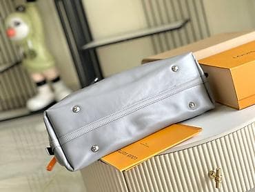 Louis Vuitton torba – siva koža, crossbody/shoulder model - na lalafo.rs — 3 Louis Vuitton torba – siva koža, crossbody/shoulder model - — 3