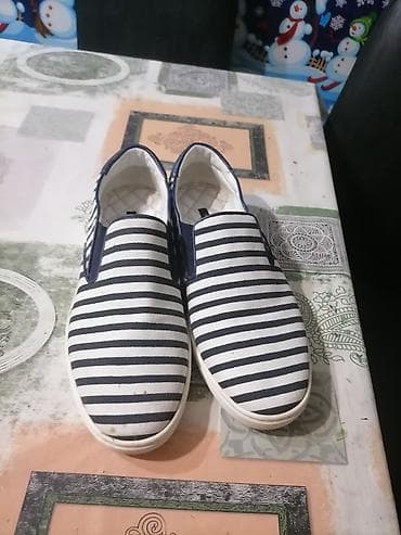 DOLCE & GABBANA slip-on patike - Model: slip-on bez pertli, sa na lalafo.rs — 3 DOLCE & GABBANA slip-on patike - Model: slip-on bez pertli, sa — 3