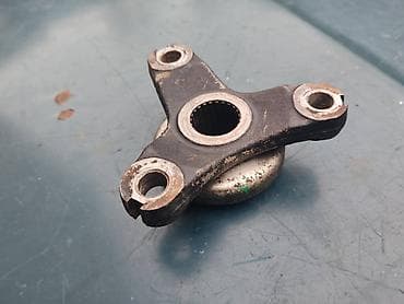 Transport: Prirubnica menjaca Lada 21214 Niva novi tip sitni zubi. Polovno at lalafo.rs — 10 Transport: Prirubnica menjaca Lada 21214 Niva novi tip sitni zubi. Polovno — 10