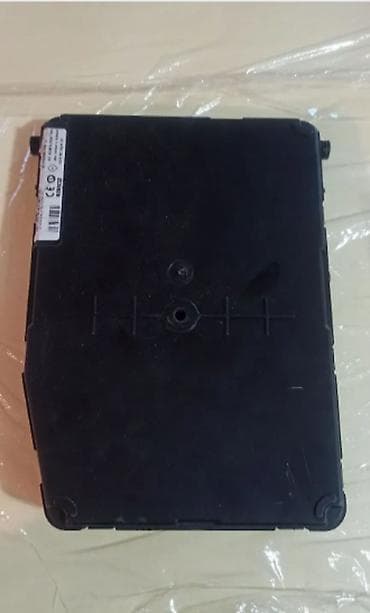 Car Parts: Kompjuter UCH N3, za Renault Megane, Scenic 2, DCI Prodajem kontrolnu at lalafo.rs — 2 Car Parts: Kompjuter UCH N3, za Renault Megane, Scenic 2, DCI Prodajem kontrolnu — 2