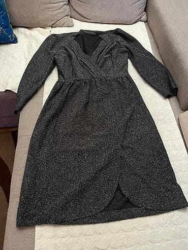 Elegantna midi haljina sa šljokičastim sjajem, u tamno na lalafo.rs — 1 Elegantna midi haljina sa šljokičastim sjajem, u tamno — 1