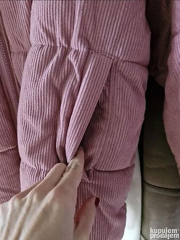 Plišana puf jakna u puder roze boji - Materijal: rebrasti na lalafo.rs — 2 Plišana puf jakna u puder roze boji - Materijal: rebrasti — 2