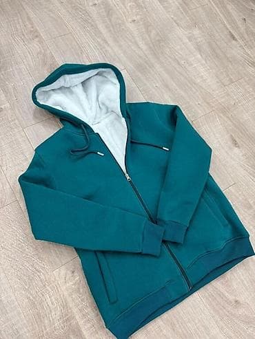 Dukserice sa krznom 3850din Velicine od S do 3XL Kvalitet vrhunski na lalafo.rs — 1 Dukserice sa krznom 3850din Velicine od S do 3XL Kvalitet vrhunski — 1