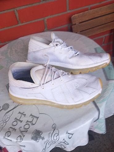 Nike patike, očuvane, punjene silikonom. Bez uloške su. Za sve na lalafo.rs — 1 Nike patike, očuvane, punjene silikonom. Bez uloške su. Za sve — 1